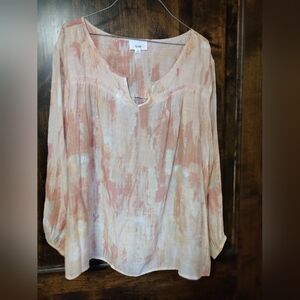 Chic Women's Blouse in Peach and Cream